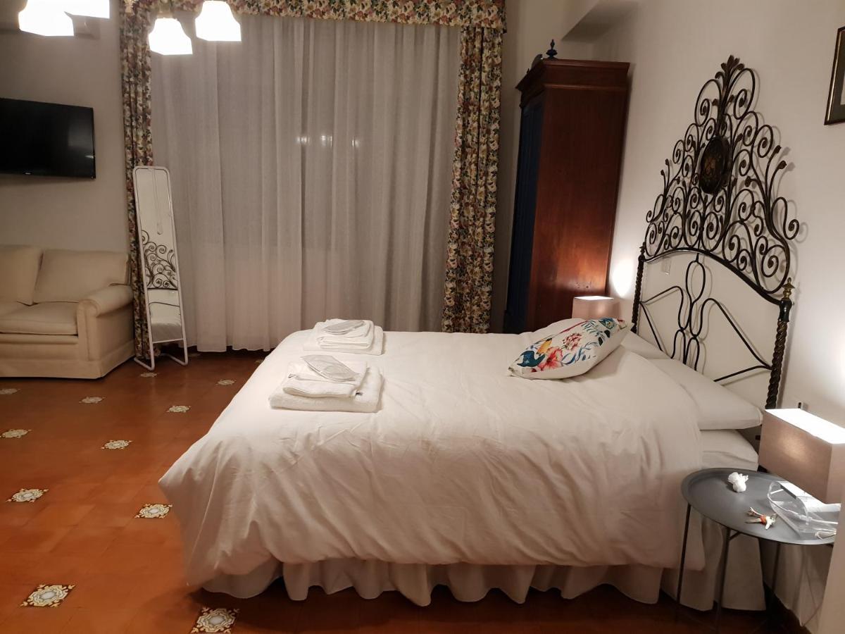 La Terrazza Di Anna Hotel Sassari Luaran gambar